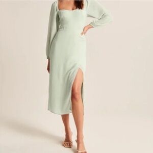 Abercrombie & Fitch Long-Sleeve Draped
Skirt Midi Dress - Mint
Green